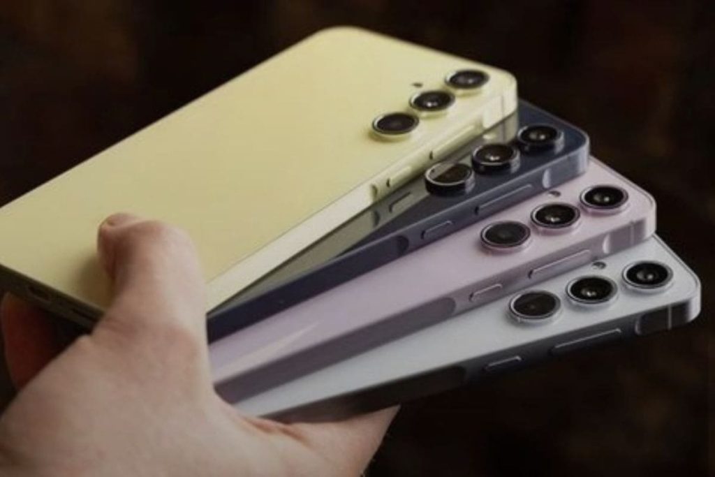 Varios Samsung Galaxy A55 de varias cores